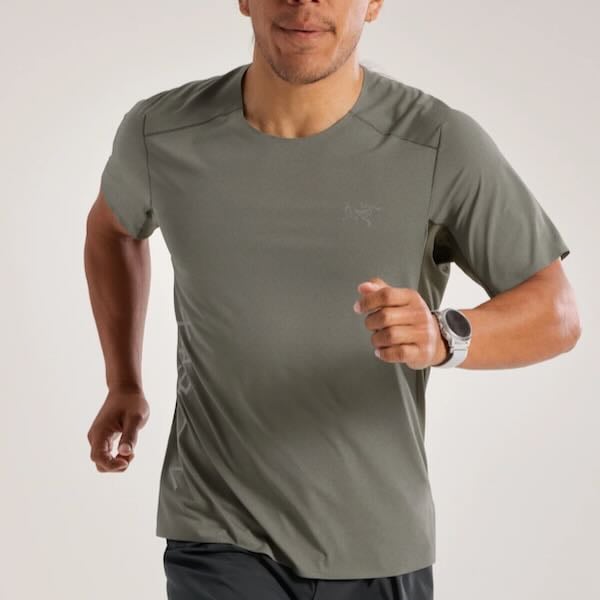 ARC'TERYX】ノーバン ダウンワード ロゴ ショートスリーブ メンズ