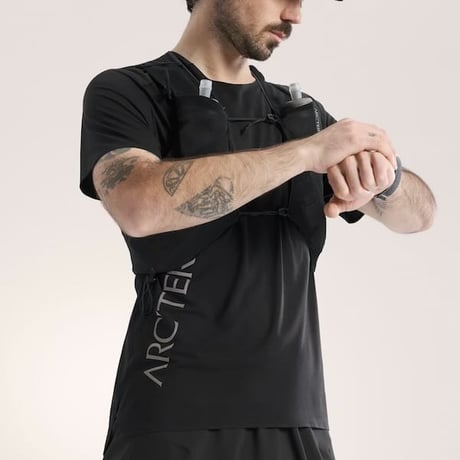 【ARC'TERYX】ノーバン ダウンワード ロゴ ショートスリーブ メンズ / Norvan Downword Logo SS Men's (Black)