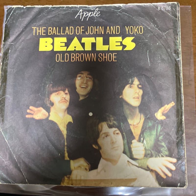 ITEMS | 32102 Records & Cafe