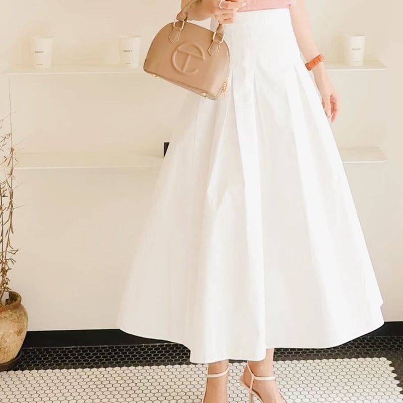 未使用級♡フォクシー バロン フレアスカート タック ホワイト 40/L 美品】フォクシー フレアスカート Aライン ミントグリーン 膝丈