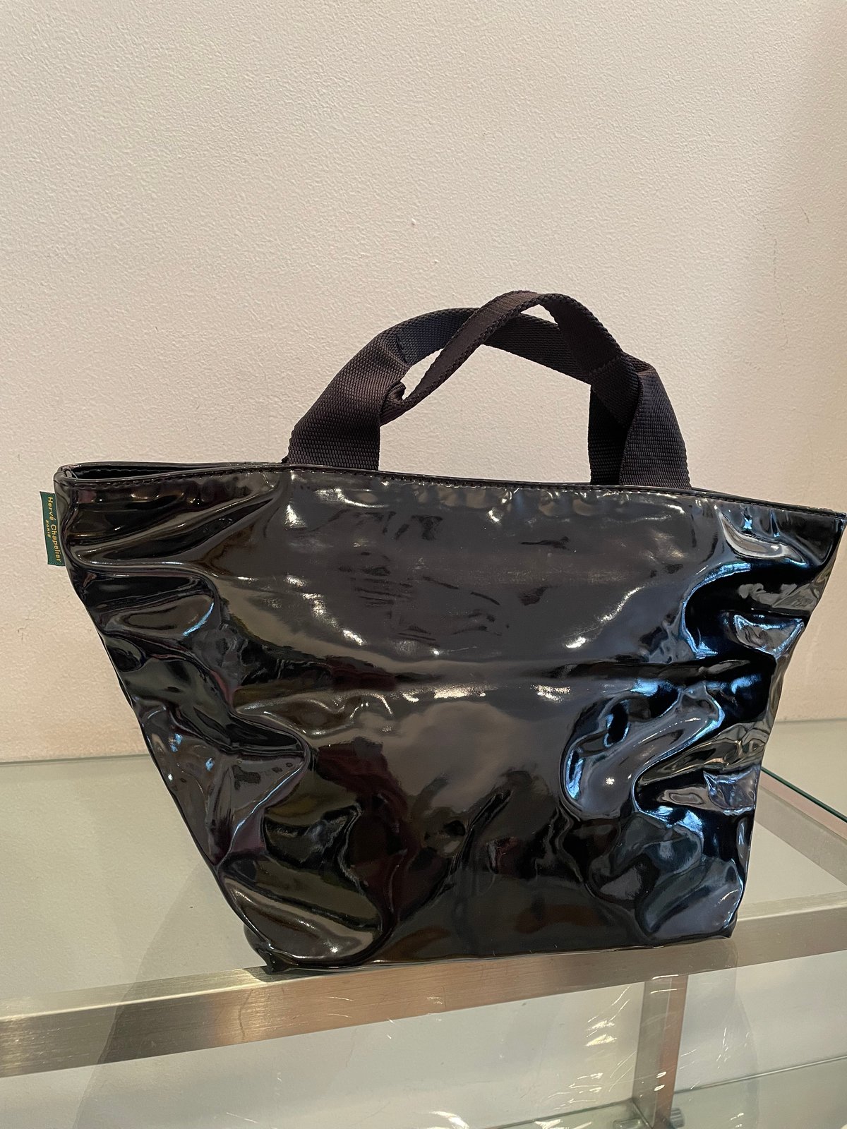 Hervé Chapelier /ヴェルニ / エナメルブラック舟形トートバッグ