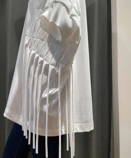 wmg.  / G2201T022 /   fringe V-neck top