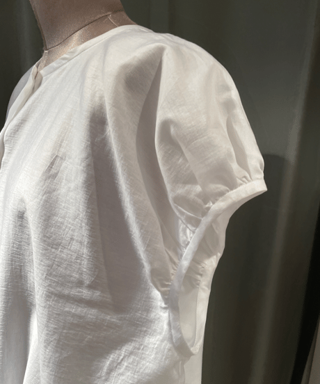 FLORENT / 2402F01002 /フレンチパフスリーブブラウス