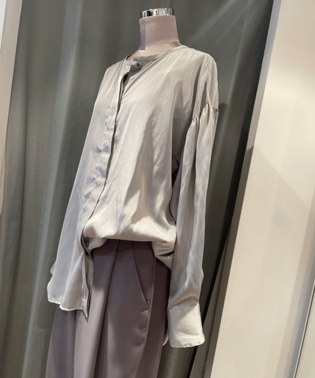 FLORENT /2024 SPRING /  2311F01003/ ノーカラーシャンブレーブラウス