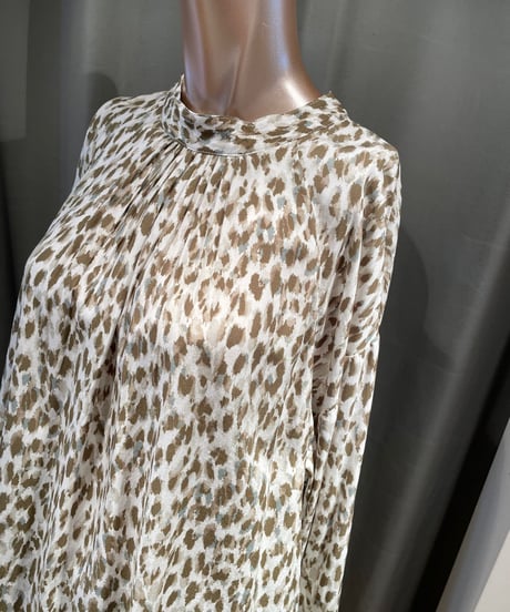 Munich / MN231T12 /  leopard like printed blouse