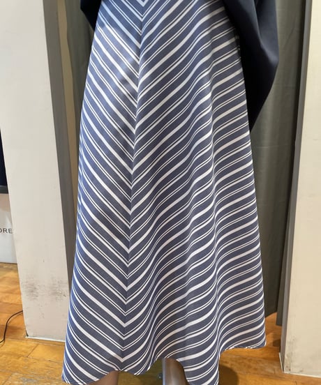 Munich / MN231S37 / stripe flere skirt