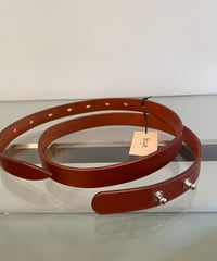 SCYE / 3324-31334 /ブライドルレザーバックルレスベルト