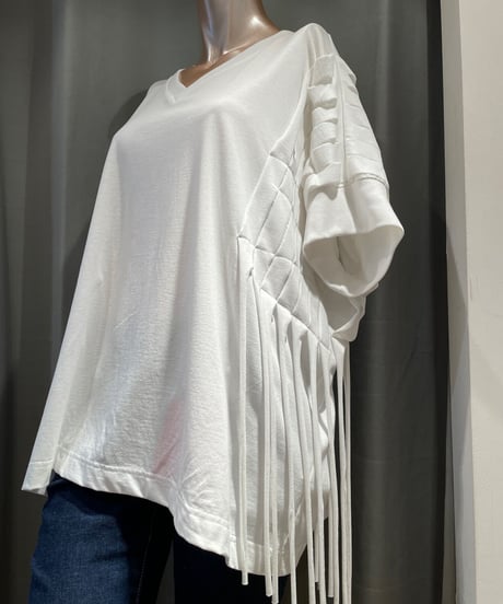 wmg.  / G2201T022 /   fringe V-neck top
