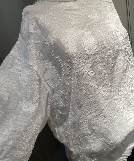 FLORENT/2211F01004/JACQUARD SHEER SHORT SIEEVE BLOUSE