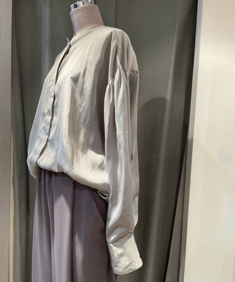 FLORENT /2024 SPRING /  2311F01003/ ノーカラーシャンブレーブラウス