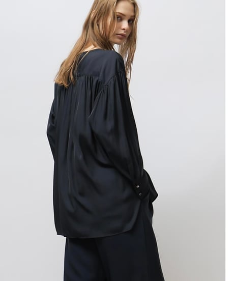 FLORENT /2024 SPRING /  2311F01003/ ノーカラーシャンブレーブラウス