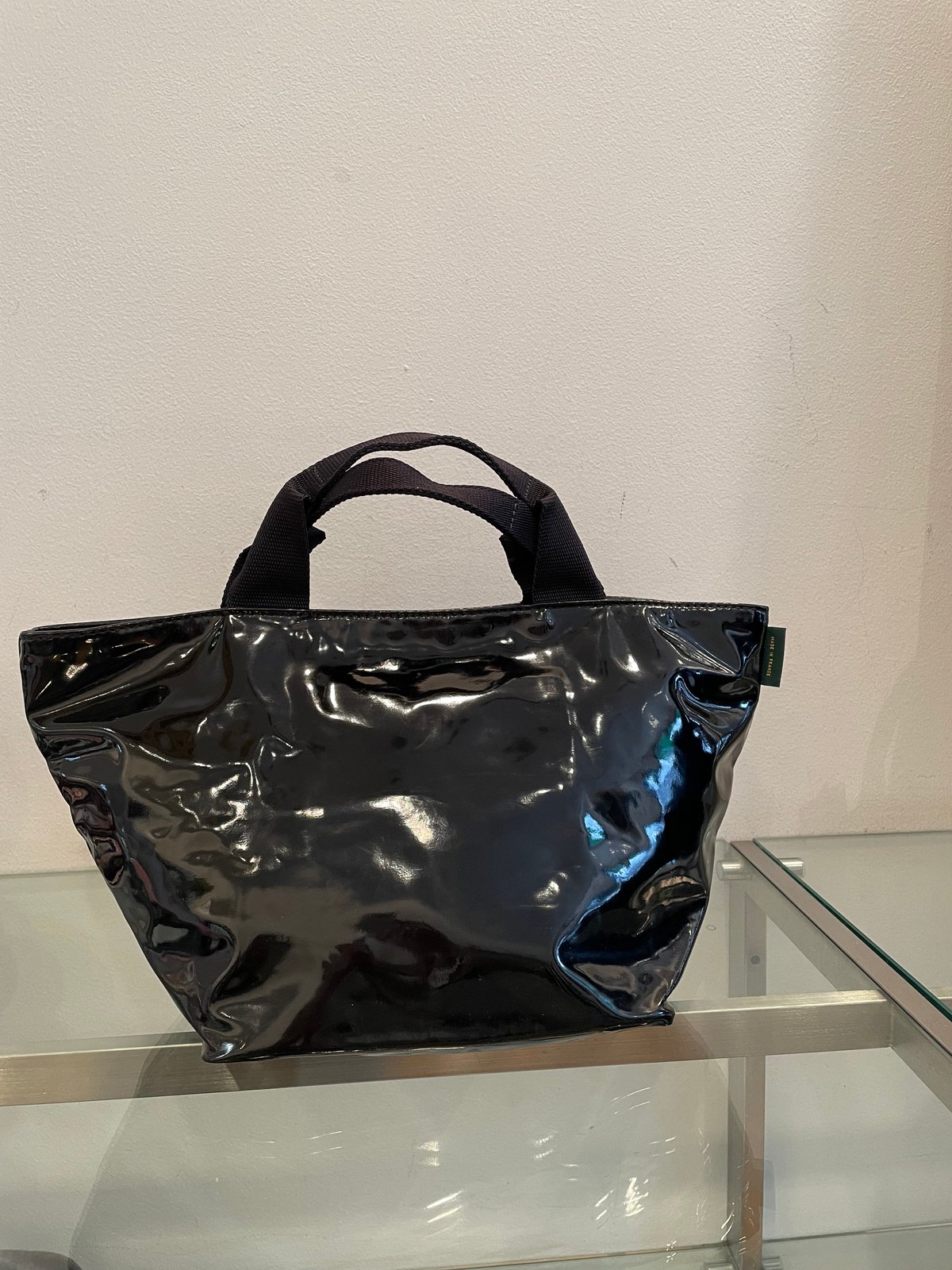 Hervé Chapelier /ヴェルニ / エナメルブラック舟形トートバッグ
