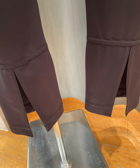 FLORENT/ 2402F06014/ ポンチバックスリットイージーパンツ