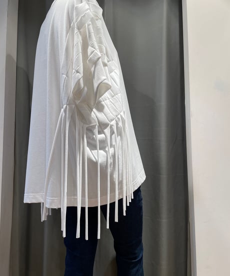 wmg.  / G2201T022 /   fringe V-neck top