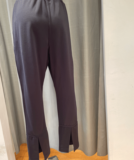 FLORENT/ 2402F06014/ ポンチバックスリットイージーパンツ