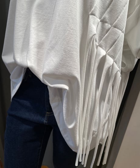 wmg.  / G2201T022 /   fringe V-neck top