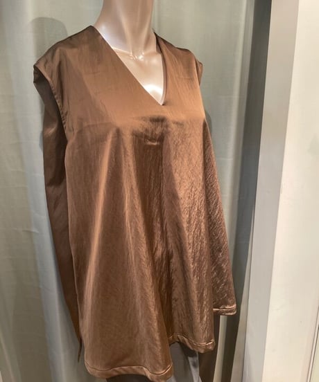 08sircus / s23AW-TS06 / Milling satin  V-neck sleeveless top