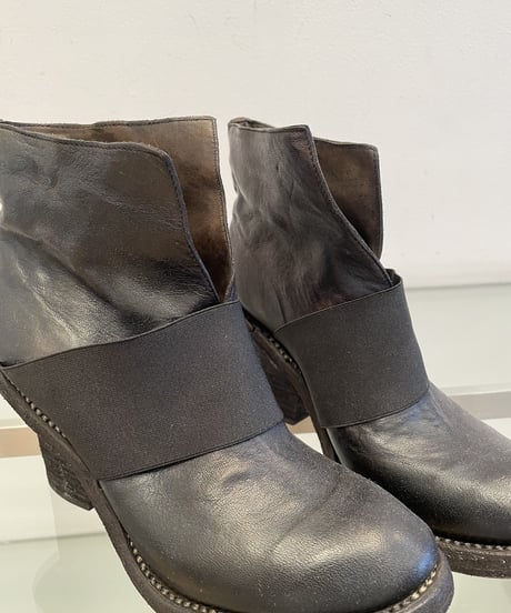 Guidi  / 6004E / Soft Horse Slit  Heel Model