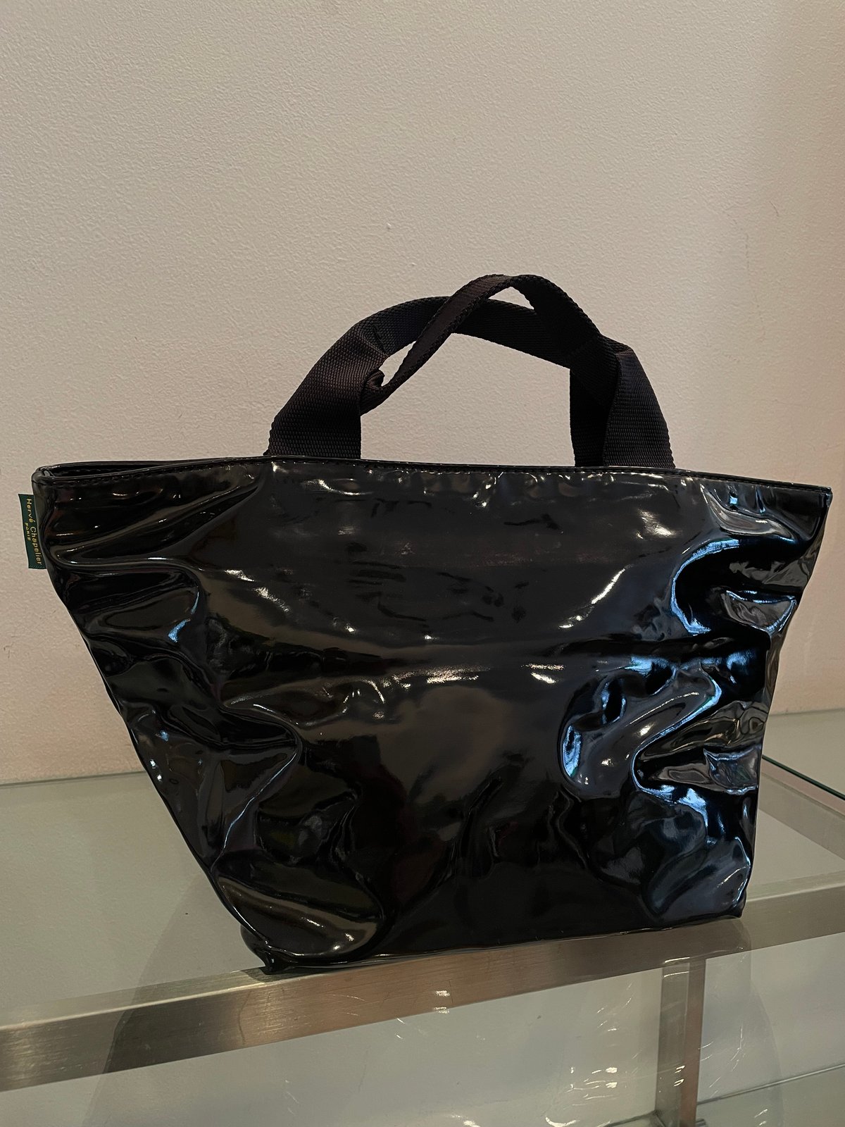 Hervé Chapelier /ヴェルニ / エナメルブラック舟形トートバッグ