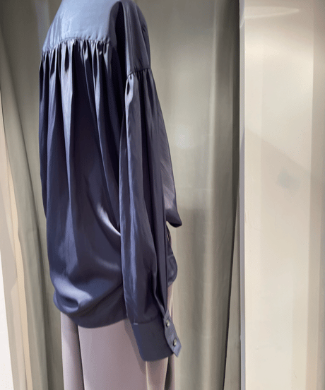 FLORENT /2024 SPRING /  2311F01003/ ノーカラーシャンブレーブラウス