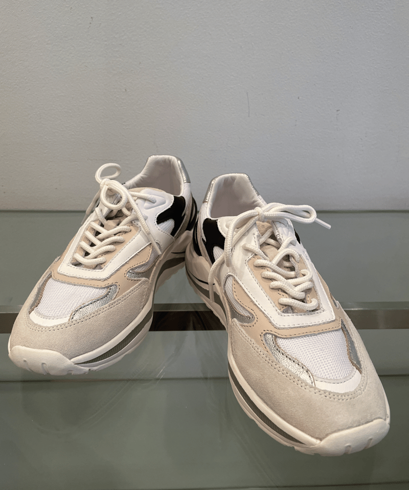 美品◯D.A.T.E FUGA ホワイト✖️グレー✖️シルバー スニーカー 38 NEW ARRIVAL】D.A.T.E.(デイト) PARIGOT別注 FUGA限定カラー