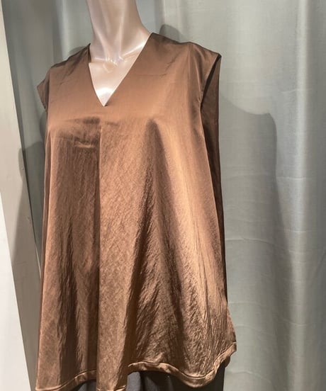 08sircus / s23AW-TS06 / Milling satin  V-neck sleeveless top