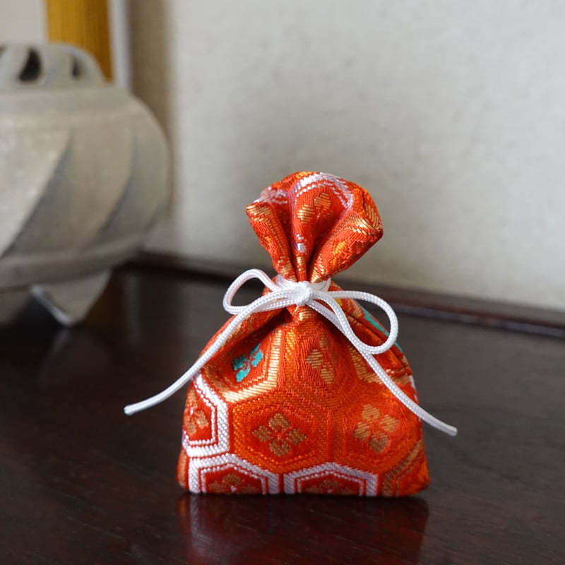 八重の菊 にほひ袋 | Kaori. incense. Kyoto STORE