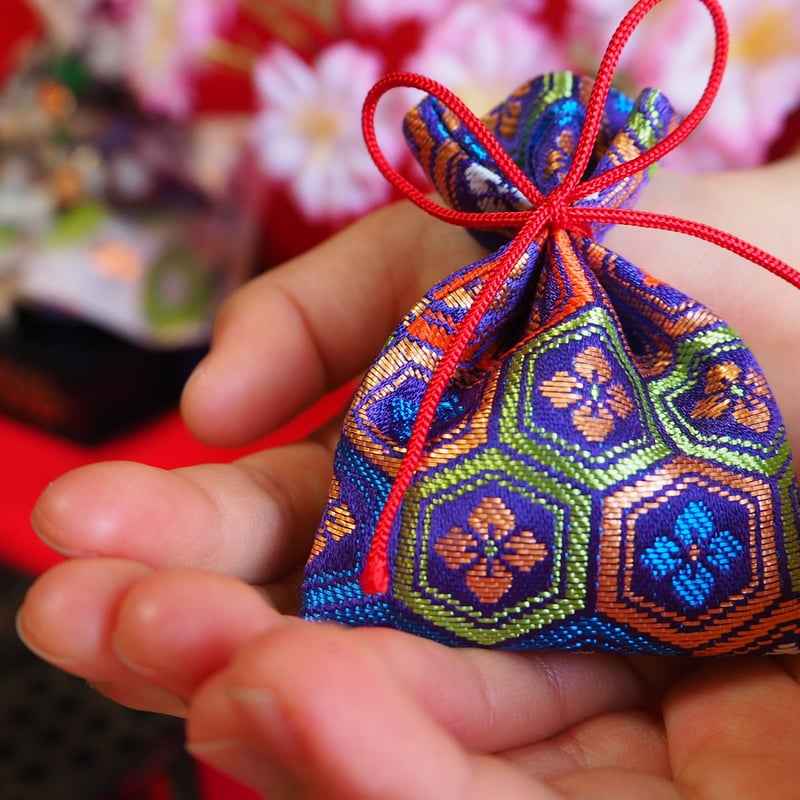 八重の菊 にほひ袋 | Kaori. incense. Kyoto STORE