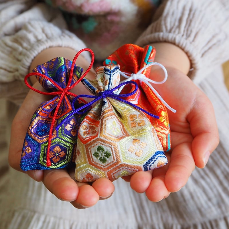 八重の菊 にほひ袋 | Kaori. incense. Kyoto STORE