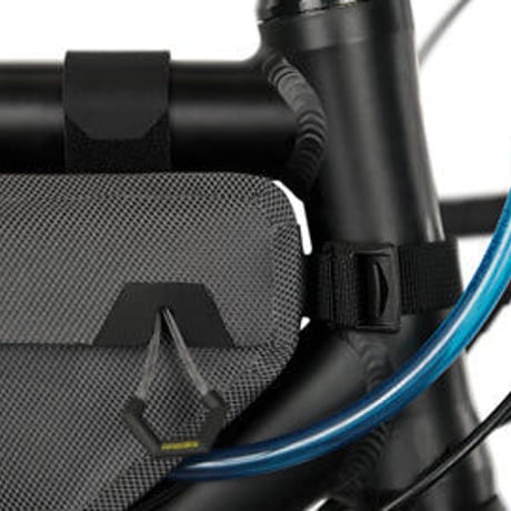 【国内正規品】APIDURA　エクスペディション　フレームパック（４.５L）全国送料無料