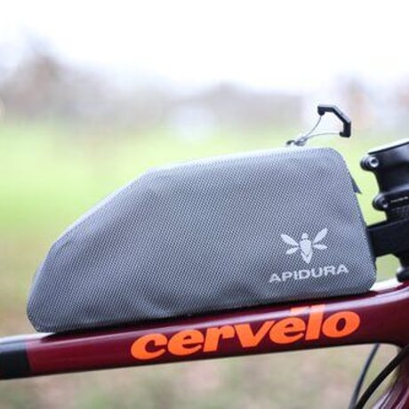 【国内正規品】APIDURA　エクスペディション　ボルトオントップチューブパック（１L）
