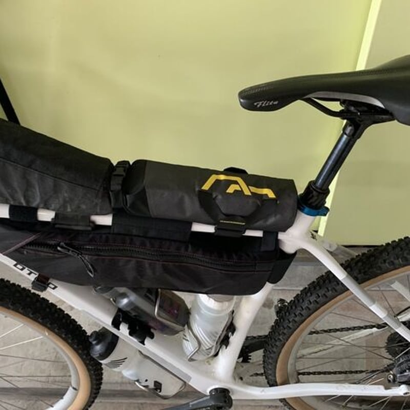 APIDURA エクスペディション・ダウンチューブパック (1.5L