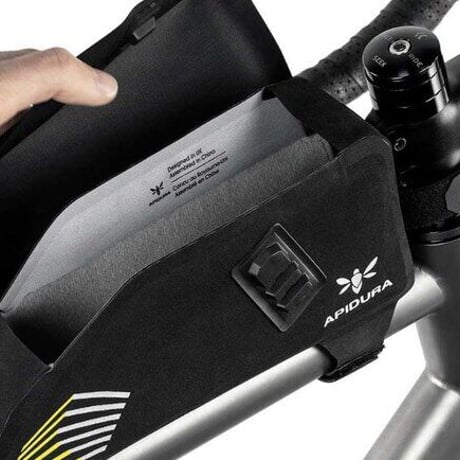 【国内正規品】APIDURA レーシングトップチューブバッグ（0.5L）