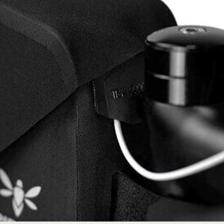 【国内正規品】APIDURA レーシングトップチューブバッグ（0.5L）
