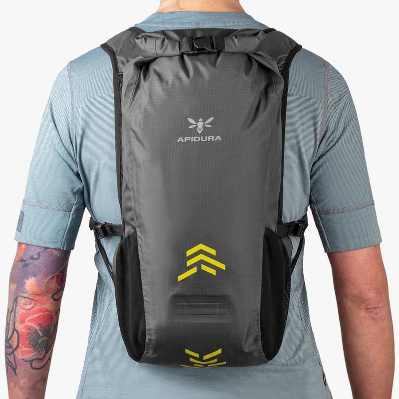 国内正規品】APIDURA バックカントリー・ハイドレーションバックパック
