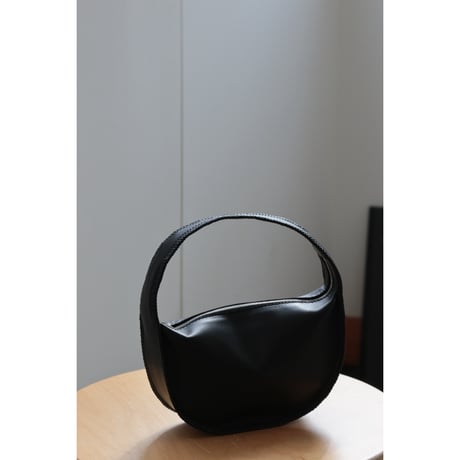 Aeta SC01 "HARFMOON ONE SHOULDER MINI"BLACK