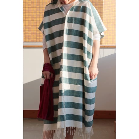 jonnlynx "sabahar hooded poncho"