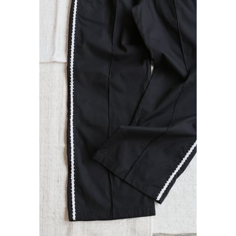 NOMARHYTHM TEXTILE "TRIM EMBROIDERY PANTS"