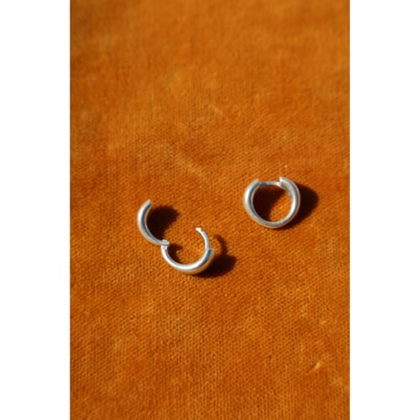 Sapir Bachar "BOA HOOPS"silver（艶消し）