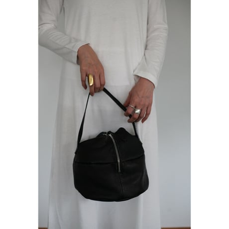 MYTHINKS "MY MINI DUFFLE MEDIUN" COW LEATHER col:black