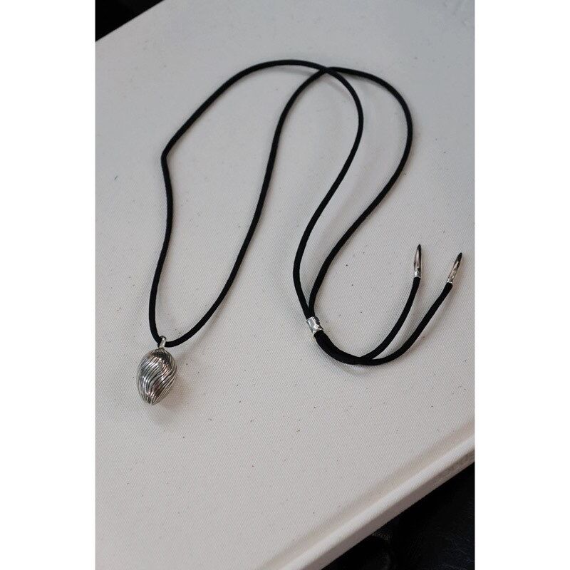 R.ALAGAN BRIDGET PENDANT | THE LAUNDERETTE STORE