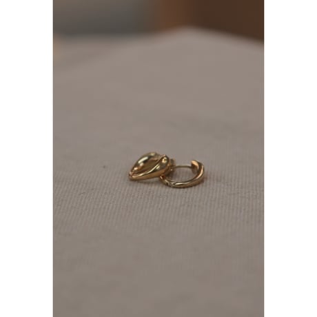 Sapir Bachar "BOA HOOPS"gold（艶消し）