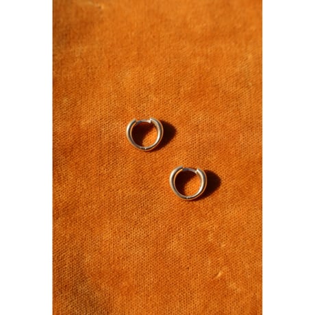 Sapir Bachar "BOA HOOPS"gold（艶消し）