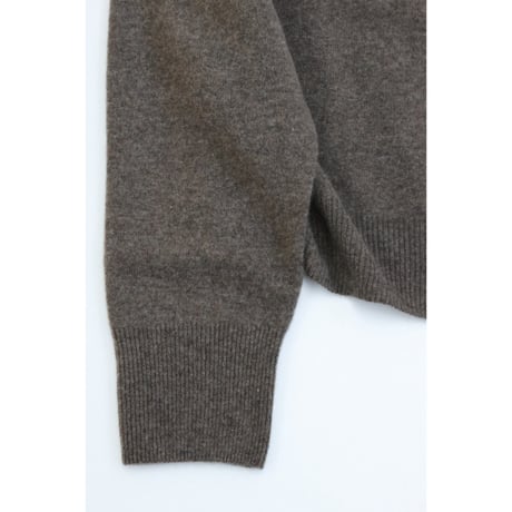 Cristaseya "OVERSIZED V NECK FLANNEL SWEATER"