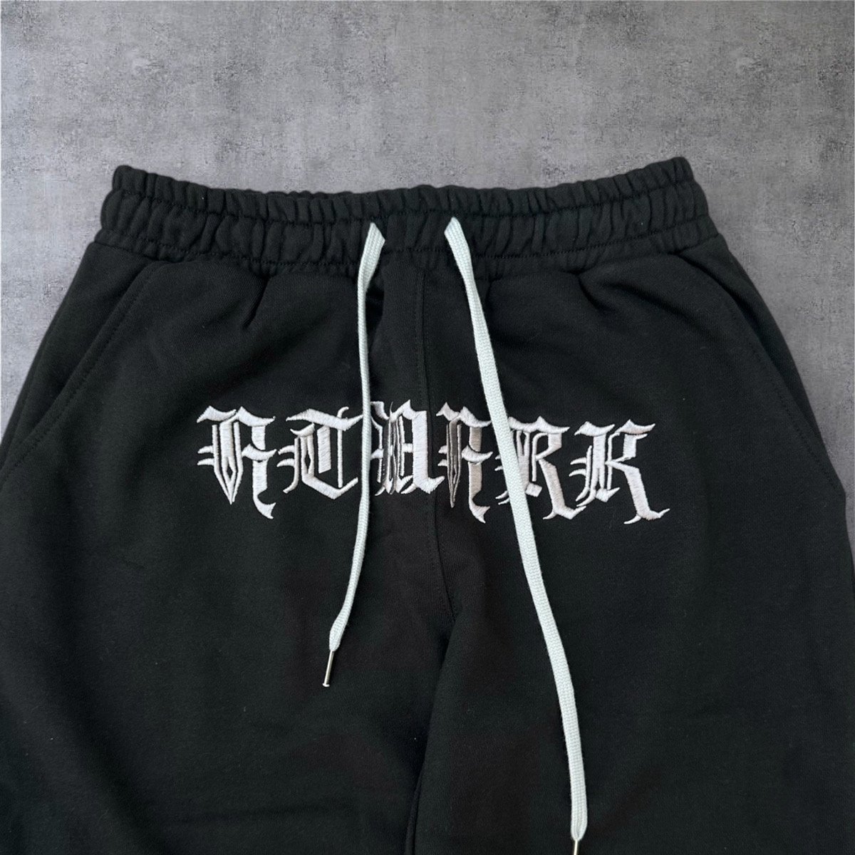 tmark rhinestone sweat pants | @tmark