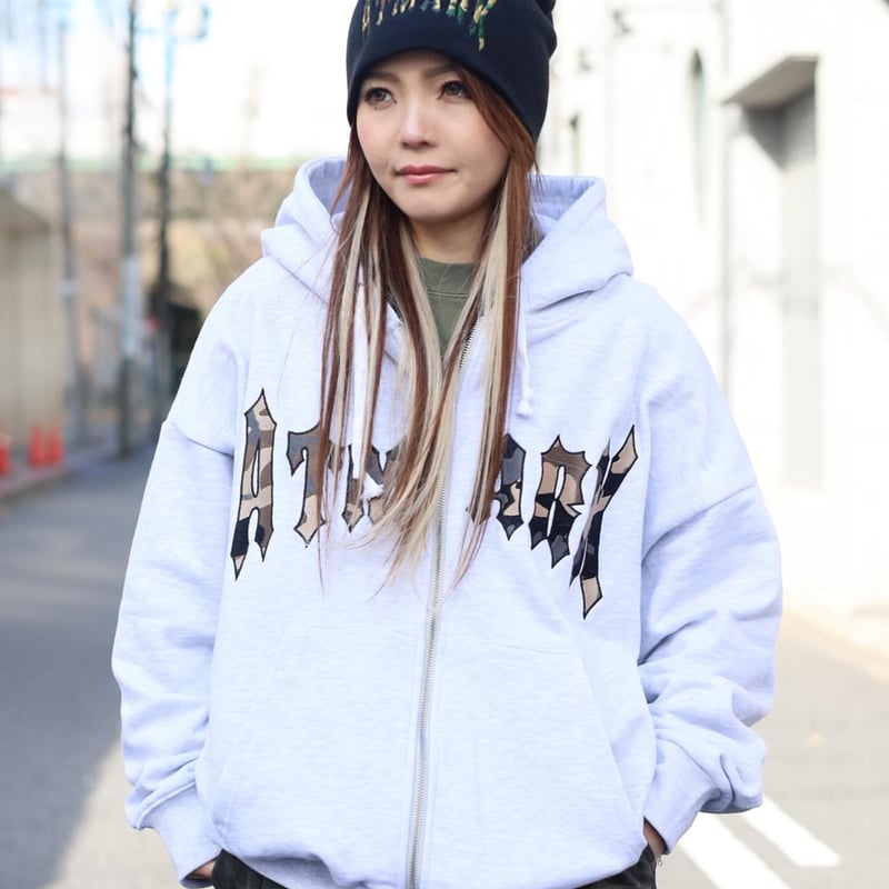 帽子 Old English Printed Beanie Supreme Old English Printed Beanie (SS25) - $40