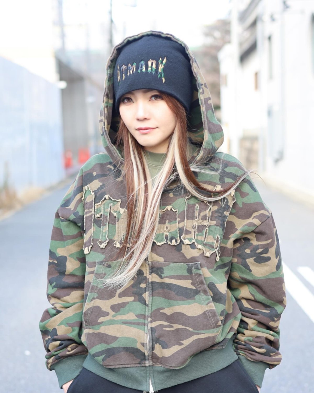 ATMARK old english logo no cuff beanie | @tmark
