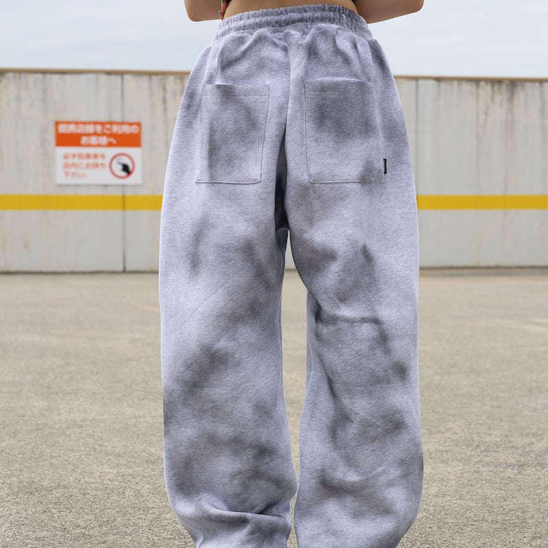 tmark graffiti spray double knee sweat pants |