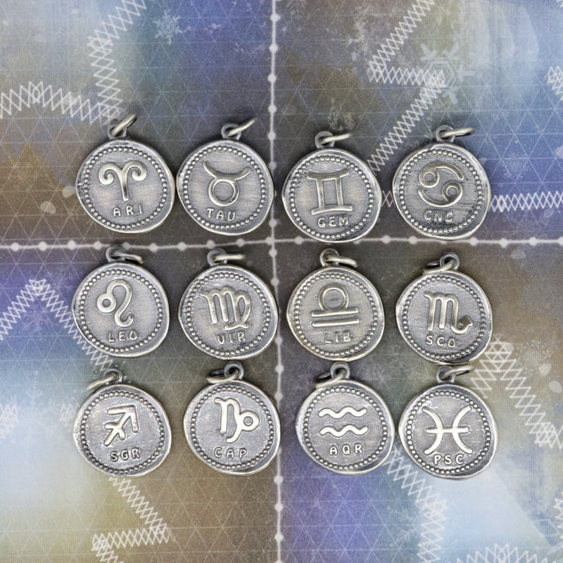 シルバー12星座（さそり座）コインネックレス | Caravella