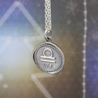 シルバー12星座（やぎ座）コインネックレス | Caravella
